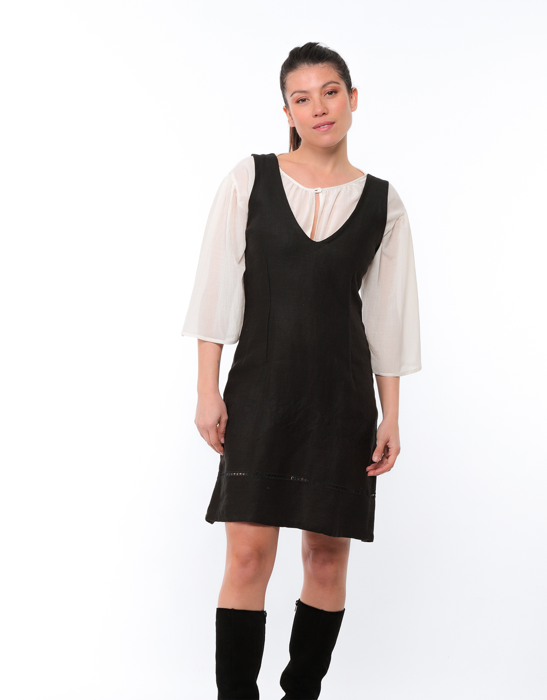 Trapeze dress in embroidered linen and black openwork